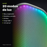 Detalle del borde iluminado de la pala ACE: 20 modos de luz, carga USB-C y más de 5 horas de luz según el fabricante